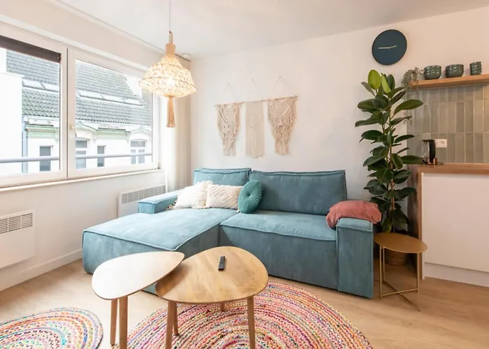 Pretty Apartment With Balcony